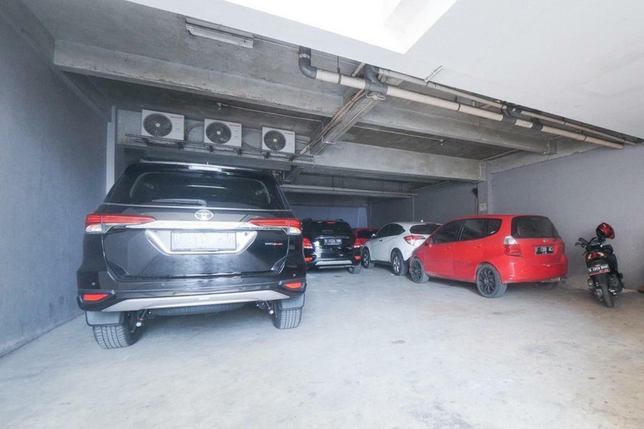 Reddoorz Plus Near Green Pramuka Square Mall Τζακάρτα Εξωτερικό φωτογραφία